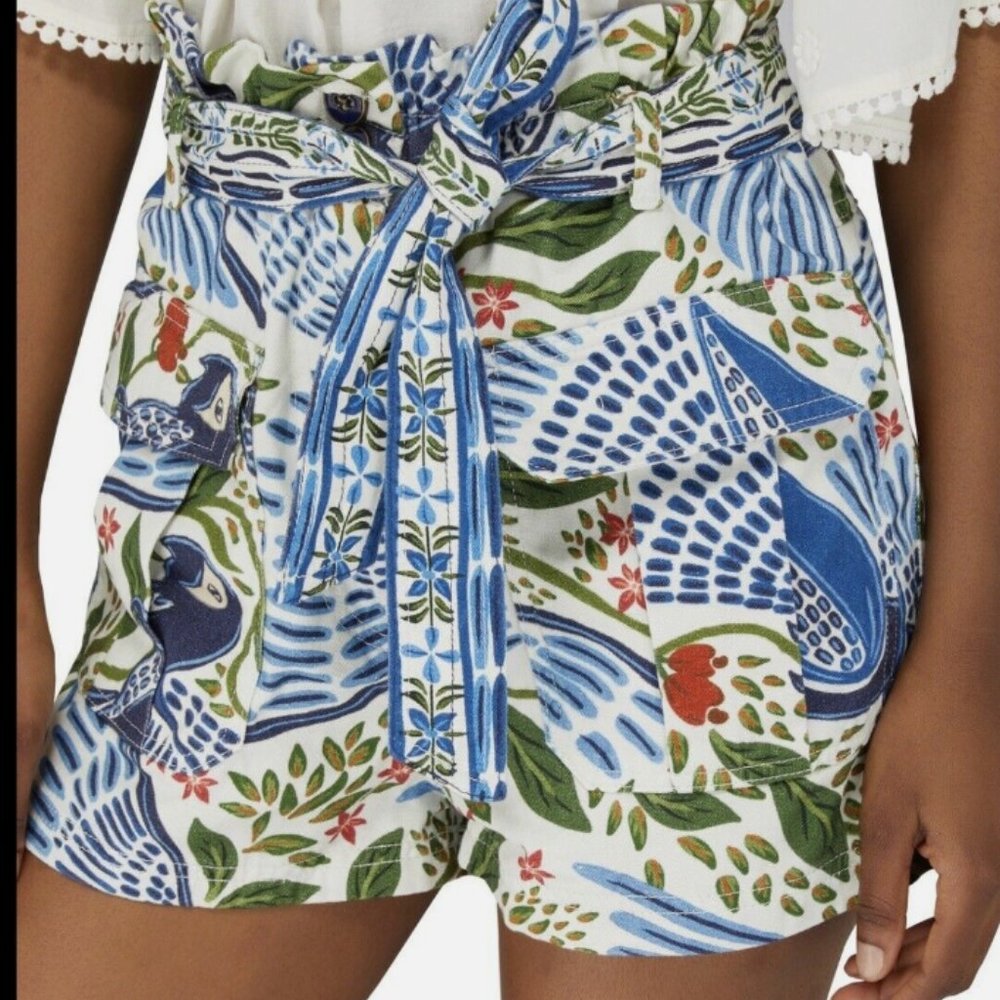 Farm Rio Macaw Flight Shorts Size Small